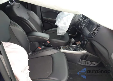 2021 Jeep Compass Latitude 4X4 из США, поврежденный, VIN 3C4NJDBB3MT547846